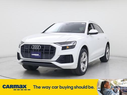 2022 Audi Q8 Premium Plus