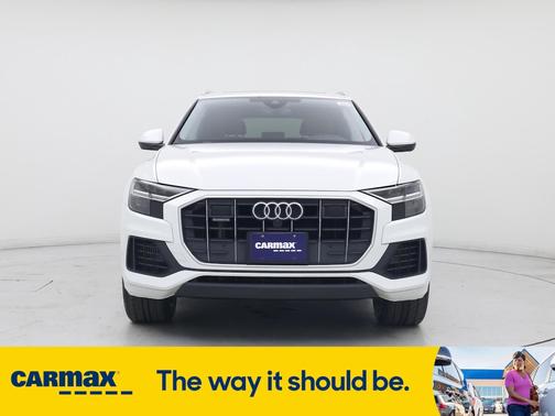 2022 Audi Q8 Premium Plus