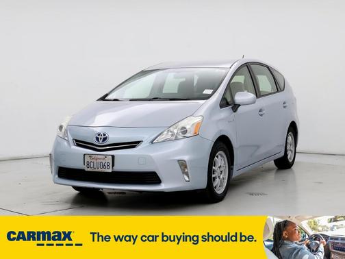 2014 Toyota Prius v Two