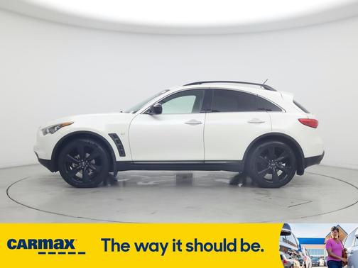 2017 INFINITI QX70