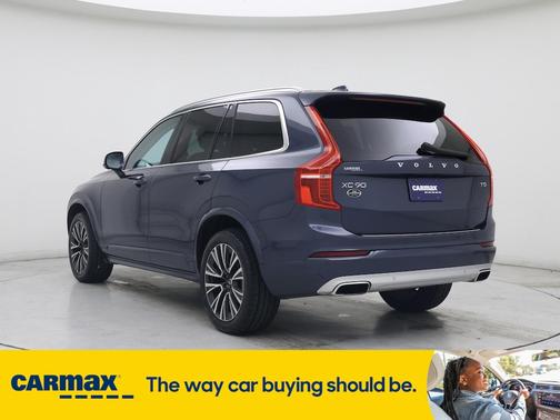 2021 Volvo XC90 T5 Momentum