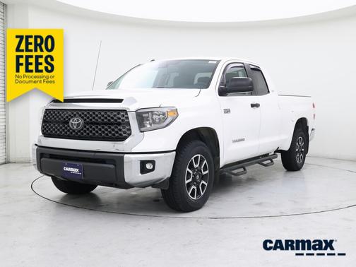 White 2018 Toyota Tundra SR5