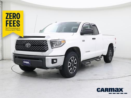 White 2018 Toyota Tundra SR5