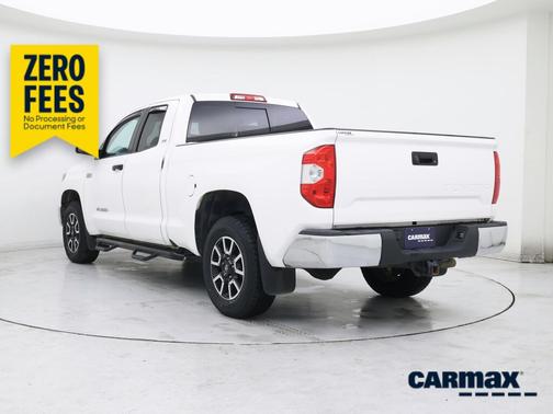 White 2018 Toyota Tundra SR5