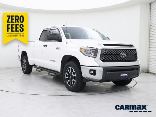 White 2018 Toyota Tundra SR5
