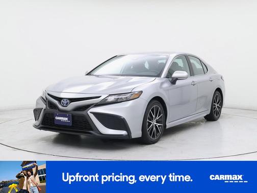 Silver 2023 Toyota Camry Hybrid SE