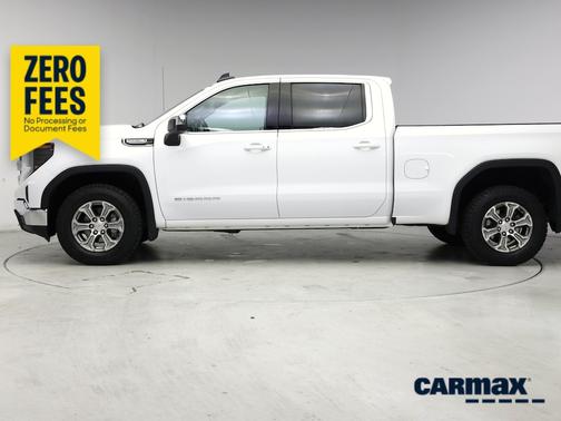 White 2023 GMC Sierra 1500 SLE