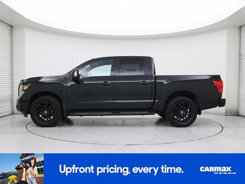 Black 2019 Nissan Titan SV