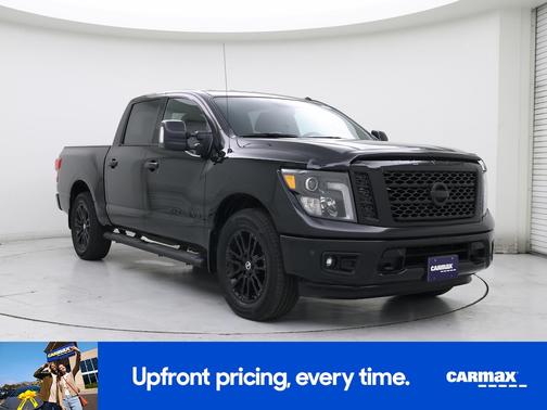 Black 2019 Nissan Titan SV