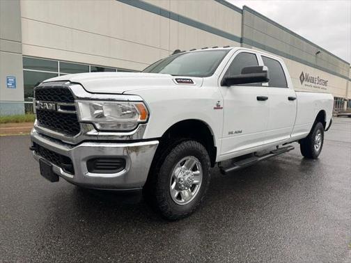 2022 RAM 2500 Tradesman Crew Cab 4x4 8' Box