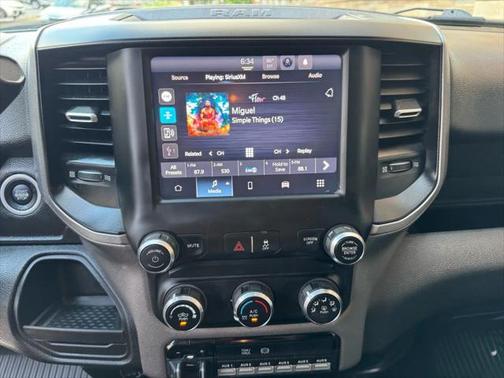 2022 RAM 2500 Tradesman Crew Cab 4x4 8' Box