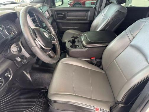 2022 RAM 2500 Tradesman Crew Cab 4x4 8' Box