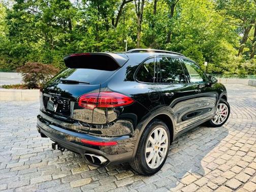 2016 Porsche Cayenne Turbo