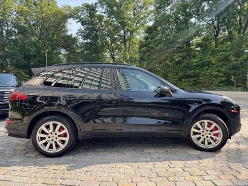 2016 Porsche Cayenne Turbo