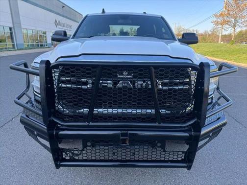 2022 RAM 2500 Tradesman Crew Cab 4x4 8' Box