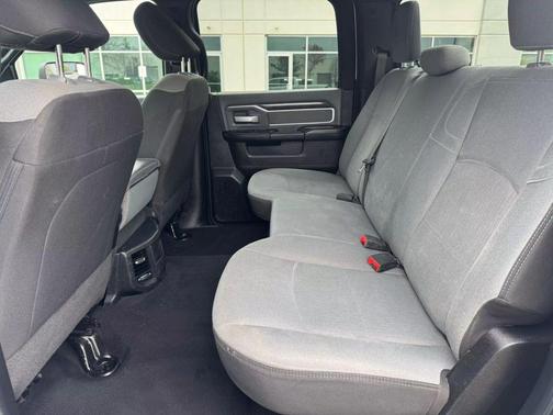 2022 RAM 2500 Big Horn Crew Cab 4x4 6'4' Box