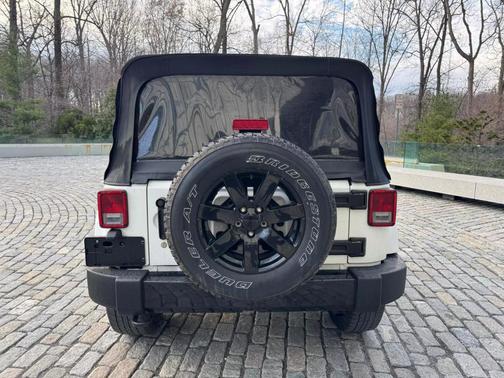 2014 Jeep Wrangler Unlimited Sport Altitude