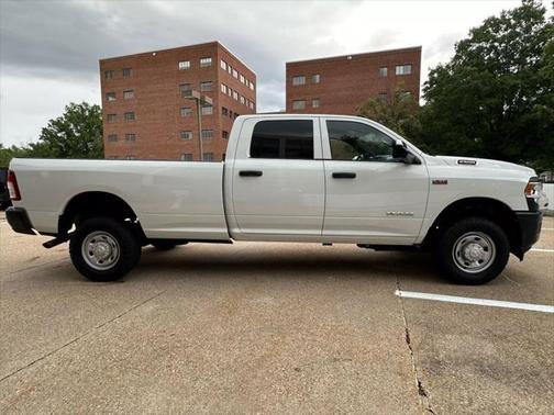 2022 RAM 2500 Tradesman Crew Cab 4x4 8' Box