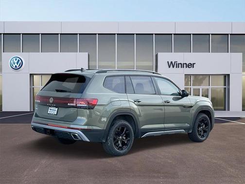 2025 Volkswagen Atlas 2.0T Peak Edition