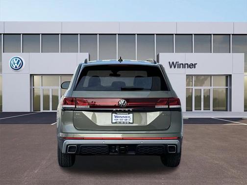 2025 Volkswagen Atlas 2.0T Peak Edition