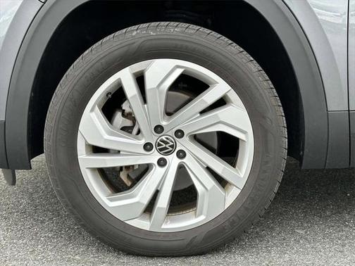 2022 Volkswagen Atlas 3.6L SE w/Technology