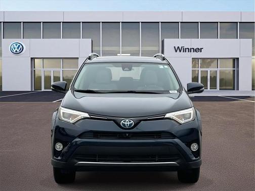 2018 Toyota RAV4 Hybrid SE