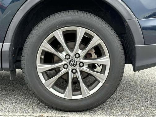 2018 Toyota RAV4 Hybrid SE