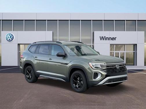 2025 Volkswagen Atlas 2.0T Peak Edition