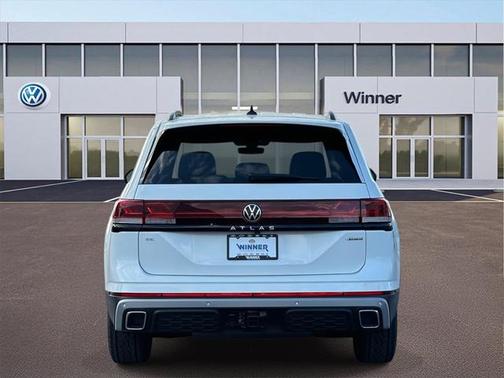 2025 Volkswagen Atlas 2.0T Peak Edition