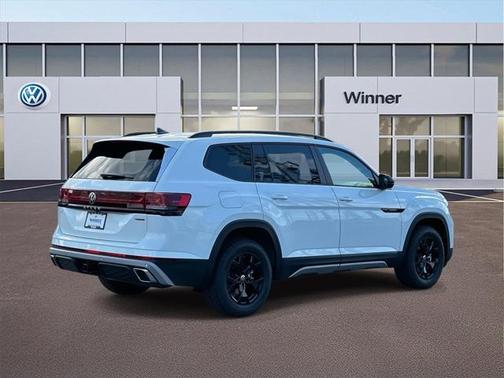 2025 Volkswagen Atlas 2.0T Peak Edition