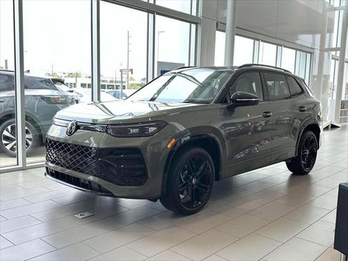 2025 Volkswagen Tiguan 2.0T SE R-Line Black 4MOTION