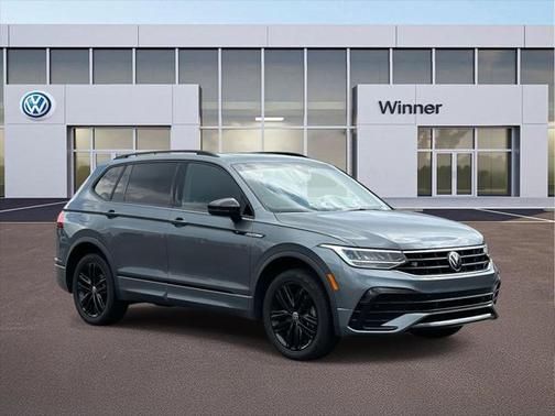 2022 Volkswagen Tiguan 2.0T SE R-Line Black 4MOTION