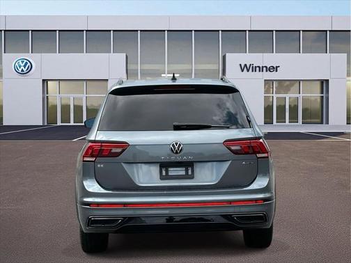 2022 Volkswagen Tiguan 2.0T SE R-Line Black 4MOTION
