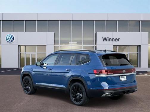 2025 Volkswagen Atlas 2.0T SE w/Technology 4MOTION