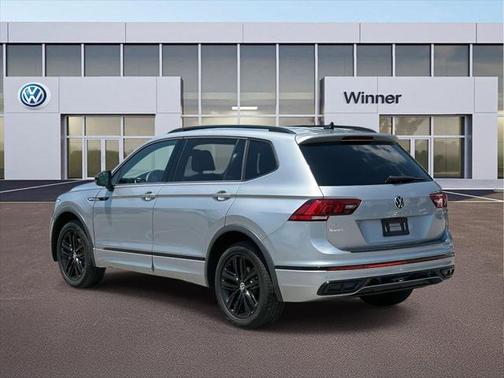 2022 Volkswagen Tiguan 2.0T SE R-Line Black 4MOTION