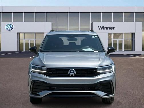 2022 Volkswagen Tiguan 2.0T SE R-Line Black 4MOTION