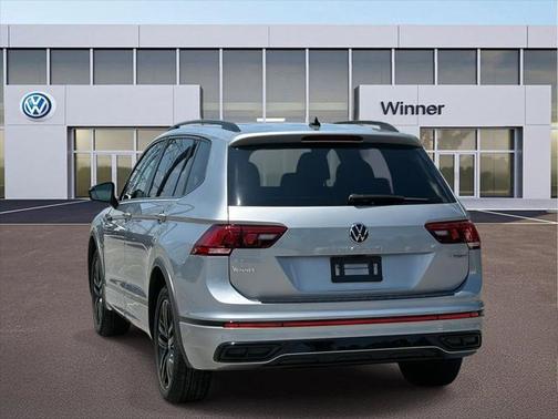 2022 Volkswagen Tiguan 2.0T SE R-Line Black 4MOTION