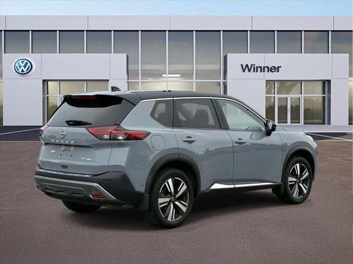 2022 Nissan Rogue SL