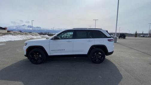 Bright White Clearcoat 2023 Jeep Grand Cherokee Limited