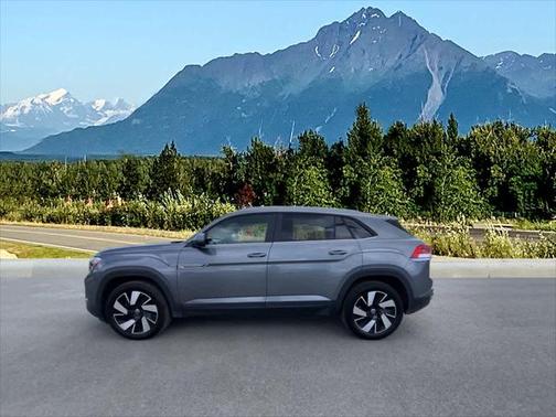 2024 Volkswagen Atlas Cross Sport 2.0T SE w/Technology 4MOTION
