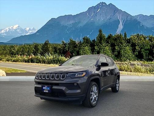 2022 Jeep Compass Latitude Lux