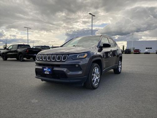 2022 Jeep Compass Latitude Lux
