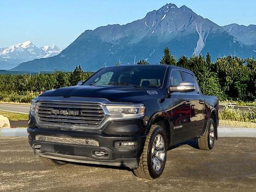 Diamond Black Crystal Pearlcoat 2020 RAM 1500 Longhorn