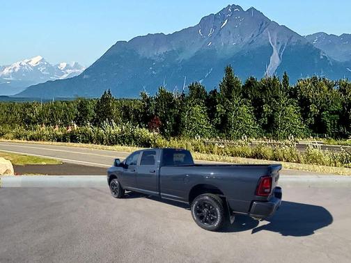 2026 RAM 2500 Big Horn Crew Cab 4x4 8' Box