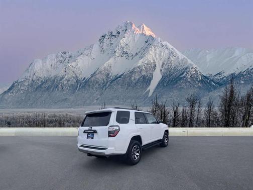 2024 Toyota 4Runner TRD Off Road