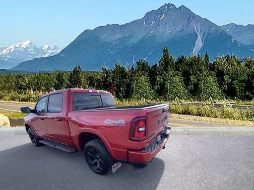Molten Red Pearlcoat 2026 RAM 1500 Big Horn/Lone Star