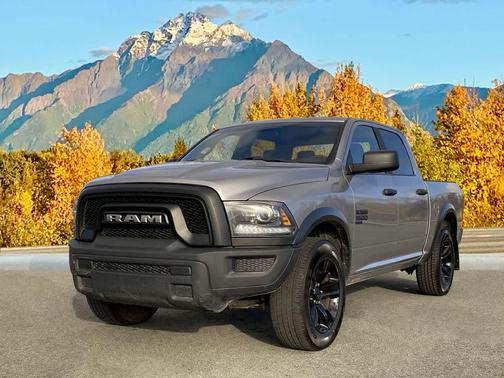 2024 RAM 1500 Classic Warlock Crew Cab 4x4 5'7' Box