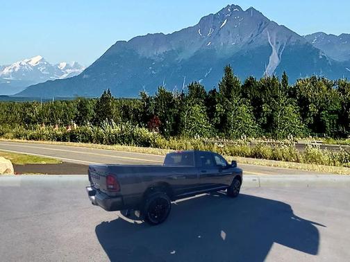 Granite Crystal Metallic Clearcoat 2026 RAM 2500 Big Horn Crew Cab 4x4 8' Box