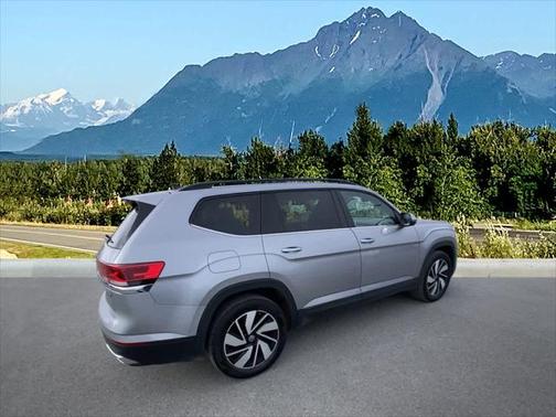 2024 Volkswagen Atlas 2.0T SE w/Technology 4MOTION