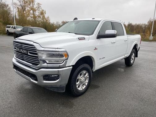 2022 RAM 2500 Laramie Crew Cab 4x4 6'4' Box